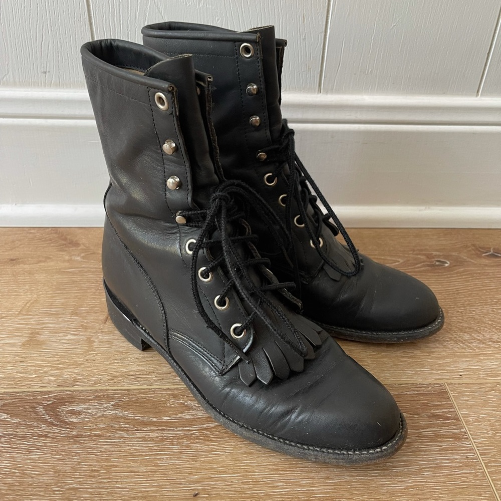 Amazing vintage Justin roper lace up boots. Sz 6